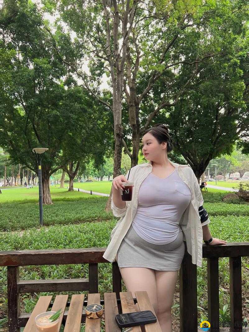 丰满圆润的 BBW，展现独特魅力